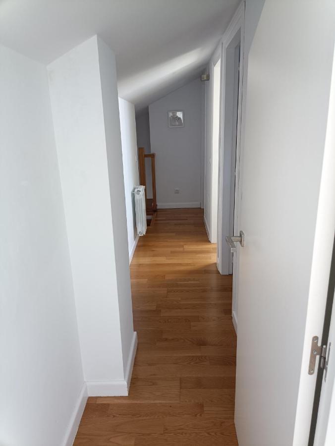 Duplex En 코밀라스 외부 사진